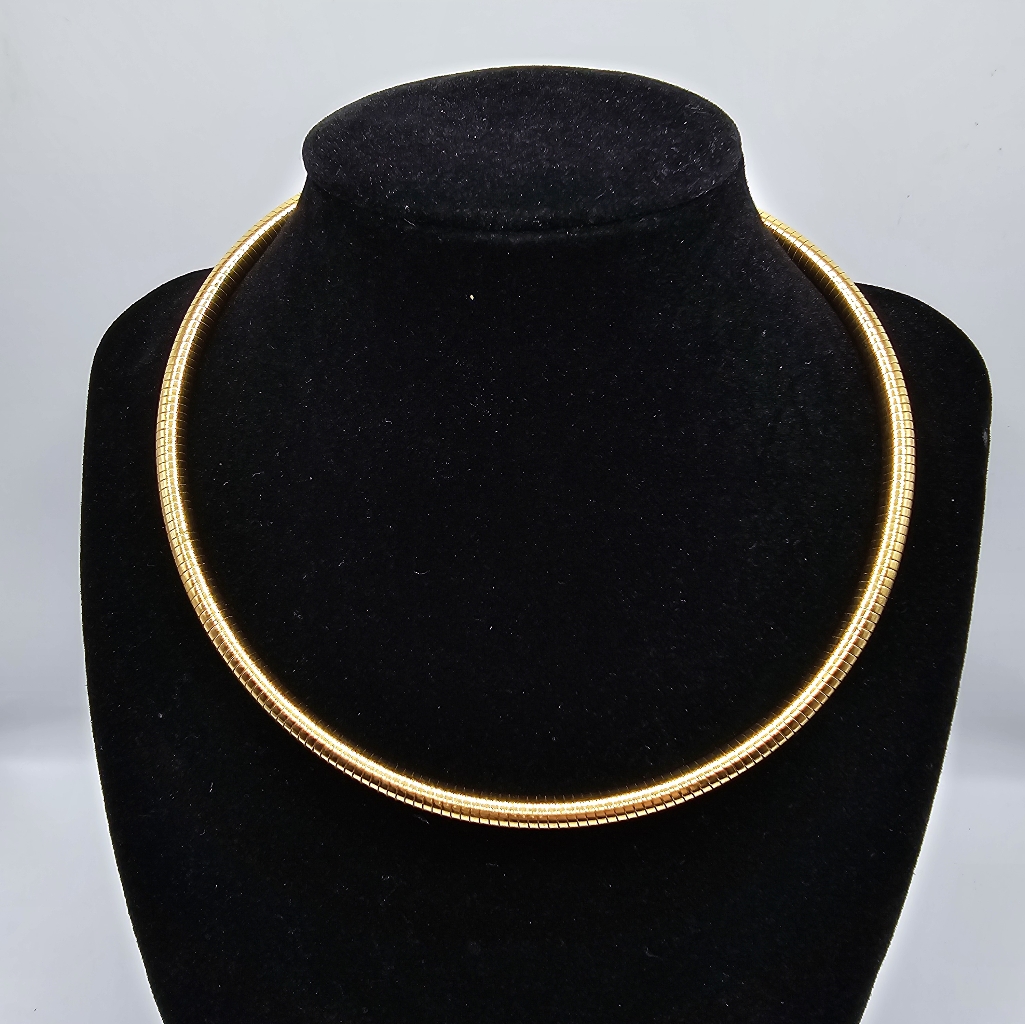 Joan Rivers Gold Tone Round Omega Necklace Collar Necklace 16 With Extension 32$